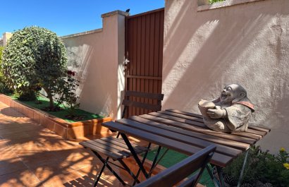 Resale - Villa - Torrevieia - Nueva Torrevieja