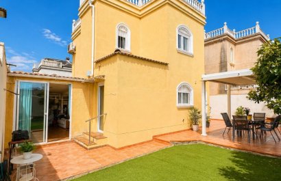 Resale - Villa - Torrevieia - Nueva Torrevieja
