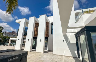 Resale - Villa - Orihuela Costa - Villamartín