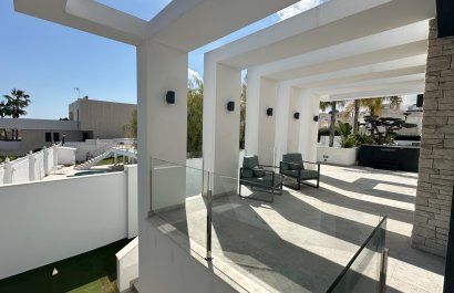 Resale - Villa - Orihuela Costa - Villamartín