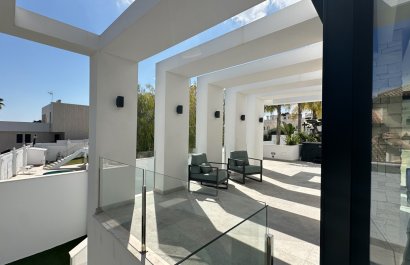 Resale - Villa - Orihuela Costa - Villamartín