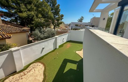 Resale - Villa - Orihuela Costa - Villamartín