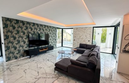 Resale - Villa - Orihuela Costa - Villamartín