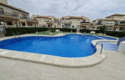 Resale - Townhouse / Duplex / Corner - Orihuela Costa - Playa Flamenca