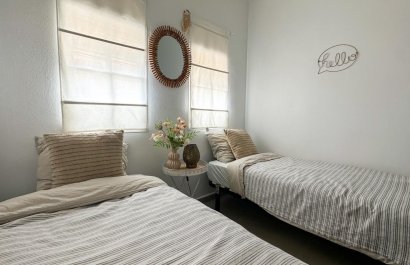 Resale - Townhouse / Duplex / Corner - Orihuela Costa - Playa Flamenca