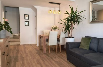 Resale - Townhouse / Duplex / Corner - Orihuela Costa - Punta Prima