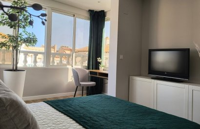 Resale - Townhouse / Duplex / Corner - Orihuela Costa - Punta Prima