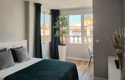 Resale - Townhouse / Duplex / Corner - Orihuela Costa - Punta Prima