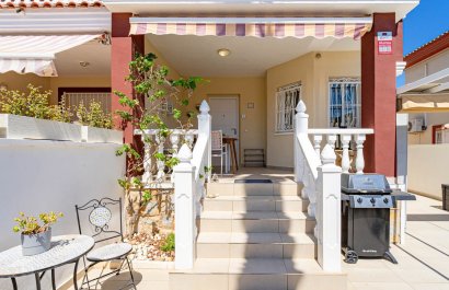 Resale - Townhouse / Duplex / Corner - Ciudad Quesada - Doña Pepa