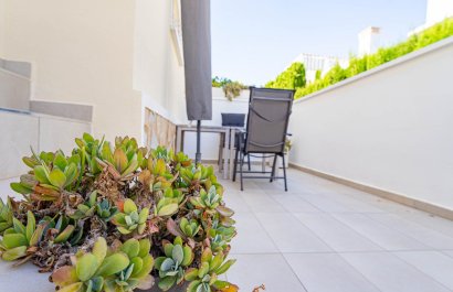 Resale - Townhouse / Duplex / Corner - Ciudad Quesada - Doña Pepa