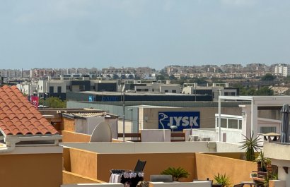Resale - Townhouse / Duplex / Corner - Orihuela Costa - Punta Prima