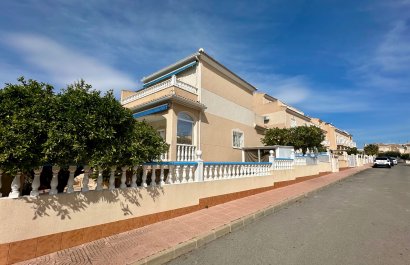 Resale - Townhouse / Duplex / Corner - Ciudad Quesada - Doña Pepa