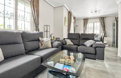 Resale - Villa - Orihuela Costa - Los Dolses