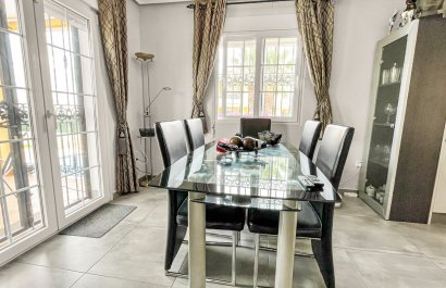 Resale - Villa - Orihuela Costa - Los Dolses