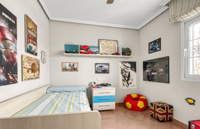 Resale - Villa - Orihuela Costa - Los Dolses