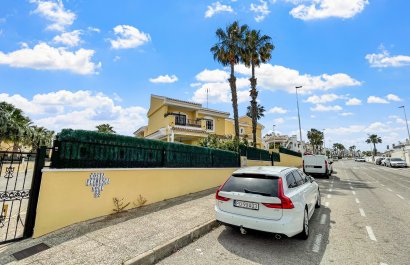 Resale - Villa - Orihuela Costa - Los Dolses