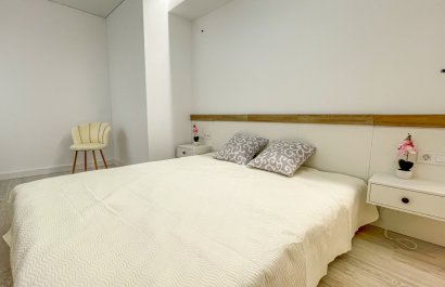Herverkoop - Apartments - Flats - Torrevieia - Playa Los Naufragos