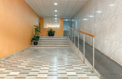 Herverkoop - Apartments - Flats - Torrevieia - Playa Los Naufragos