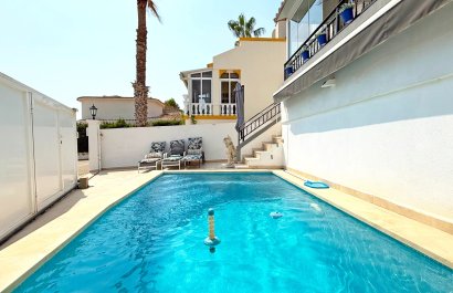 Resale - Villa - Orihuela Costa - Villamartín