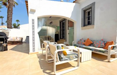 Resale - Villa - Orihuela Costa - Villamartín