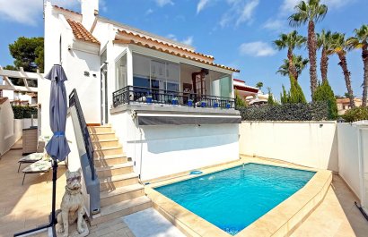 Resale - Villa - Orihuela Costa - Villamartín