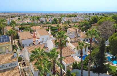 Resale - Villa - Orihuela Costa - Villamartín