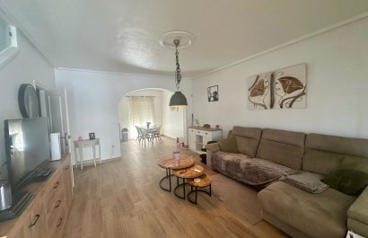 Resale - Townhouse / Duplex / Corner - Ciudad Quesada - Doña Pepa