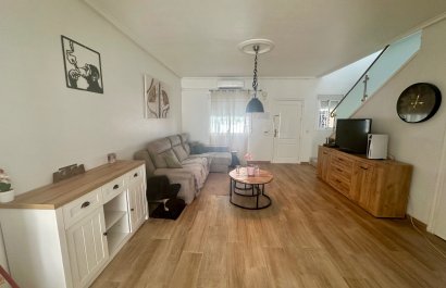 Resale - Townhouse / Duplex / Corner - Ciudad Quesada - Doña Pepa