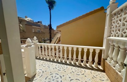 Resale - Townhouse / Duplex / Corner - Ciudad Quesada - Doña Pepa