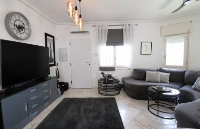 Resale - Villa - Orihuela Costa - Villamartín