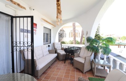 Resale - Villa - Orihuela Costa - Villamartín