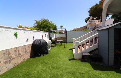 Resale - Villa - Orihuela Costa - Villamartín
