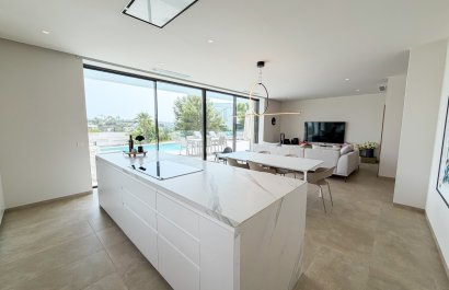 Resale - Villa - Orihuela Costa - Las Colinas golf