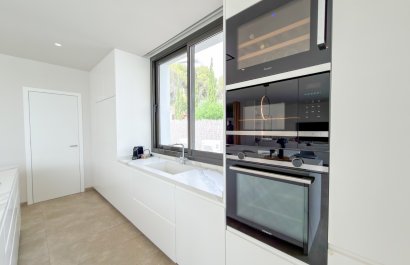 Resale - Villa - Orihuela Costa - Las Colinas golf