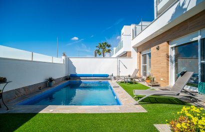 Reventa - Villa - PILAR DE LA HORADADA