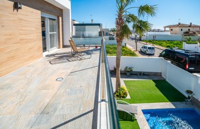 Reventa - Villa - PILAR DE LA HORADADA