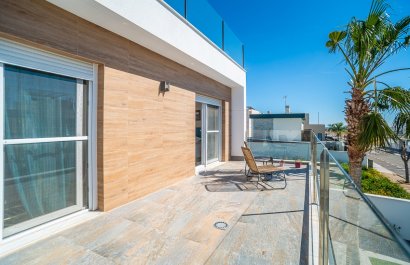 Reventa - Villa - PILAR DE LA HORADADA