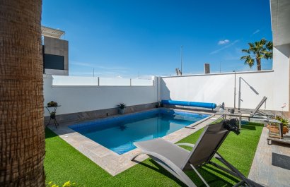 Reventa - Villa - PILAR DE LA HORADADA