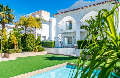 Resale - Villa - CIUDAD QUESADA