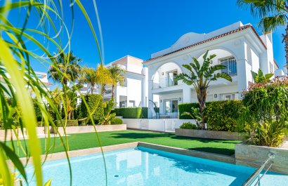 Resale - Villa - CIUDAD QUESADA
