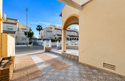 Resale - Townhouse / Duplex / Corner - Orihuela Costa - Playa Flamenca