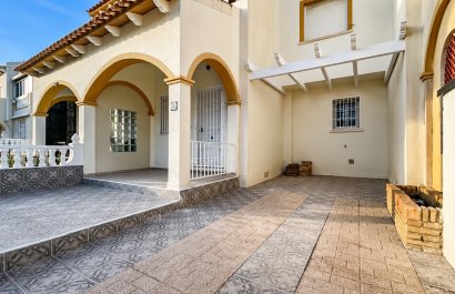 Resale - Townhouse / Duplex / Corner - Orihuela Costa - Playa Flamenca