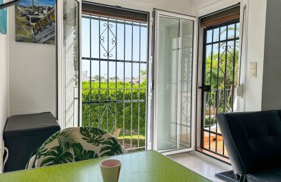 Resale - Townhouse / Duplex / Corner - San Miguel de Salinas - Bellavista