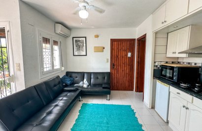 Resale - Townhouse / Duplex / Corner - San Miguel de Salinas - Bellavista