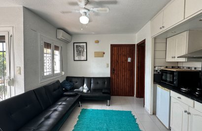 Resale - Townhouse / Duplex / Corner - San Miguel de Salinas - Bellavista