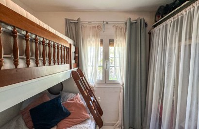 Resale - Townhouse / Duplex / Corner - San Miguel de Salinas - Bellavista