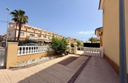 Resale - Villa - Orihuela Costa - Villamartín