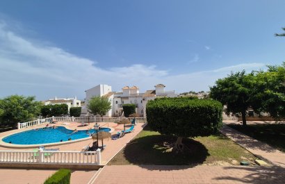Resale - Townhouse / Duplex / Corner - San Miguel de Salinas - Bellavista