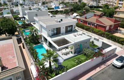 Resale - Villa - Orihuela Costa - Lomas De Cabo Roig
