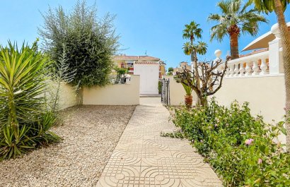 Resale - Townhouse / Duplex / Corner - Ciudad Quesada - Doña Pepa